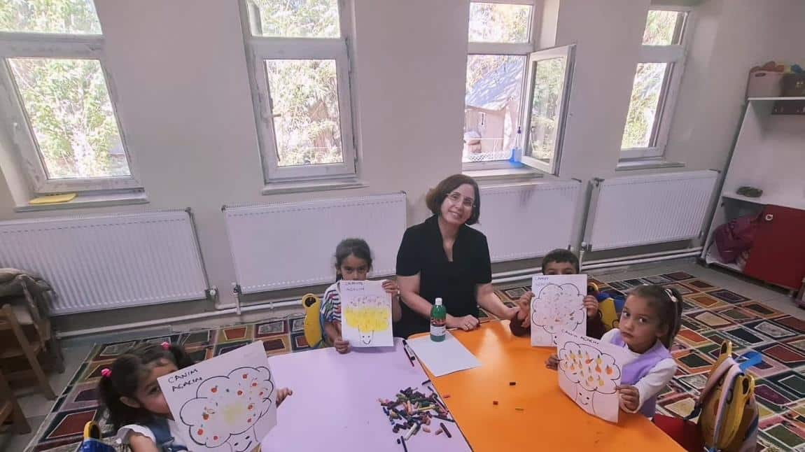 Her çocuk bir fidan, ilk ders ''Yeşil Vatan''